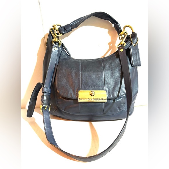 Coach Elegant navy blue Leather Shoulder Bag - Picture 1 of 8